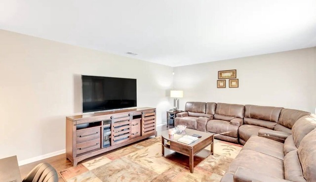 Perfect Private Getaway in the Heart of Savannah!