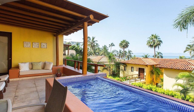 Perico - Condo Two Level Beach Facing (30 Steps)