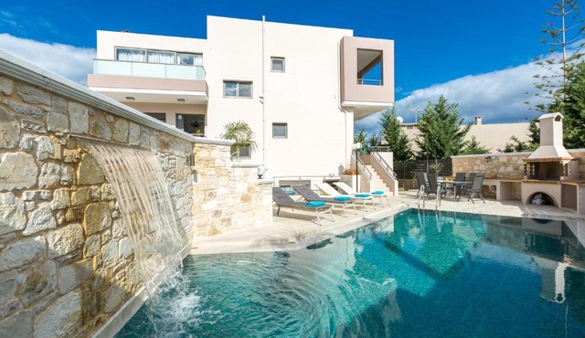 Peris Villa