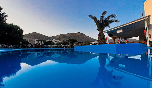 Perissa Hotel