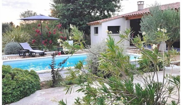 Perle rare :Villa de Campagne 140 m2 avec Piscine son pool house & Grand jardin