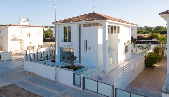 Pernera Gem Family Villa