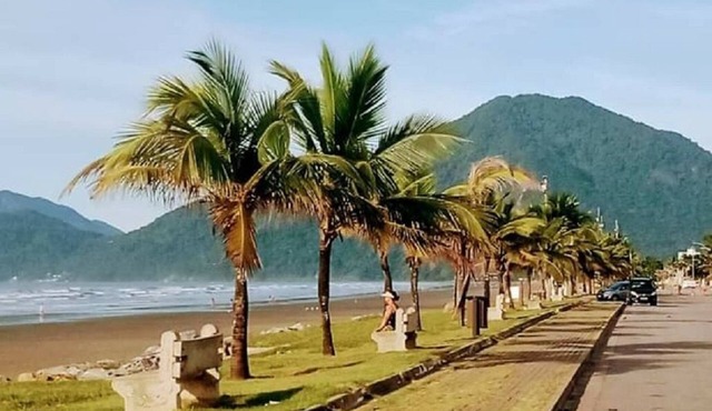 PERUIBE HOUSE 200 MTS FROM THE BEACH