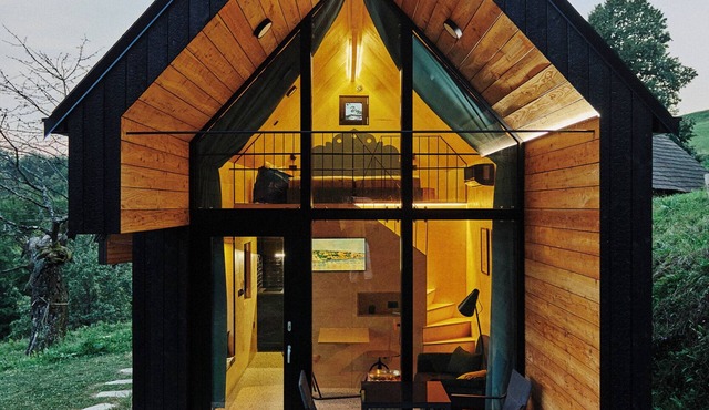 Perunika, modern cottage on Tri Vile estate with an amazing view
