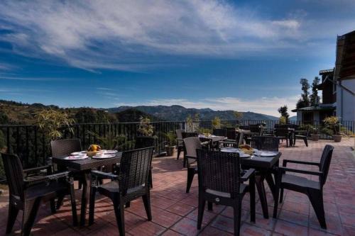 Pet-Friendly 2 bedroom mountain view cottage