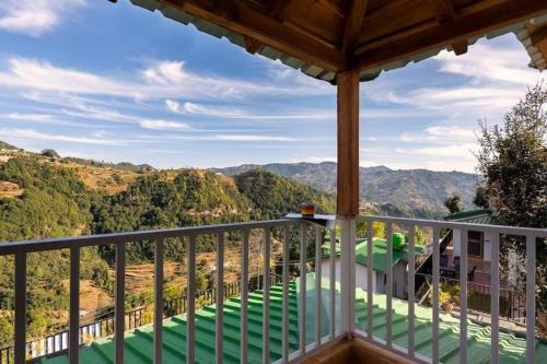 Pet-Friendly 2BR cottage w mountain view C4