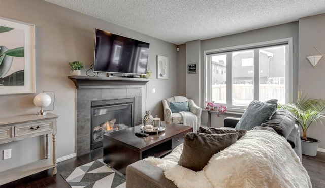Pet Friendly 3 Bedroom Home