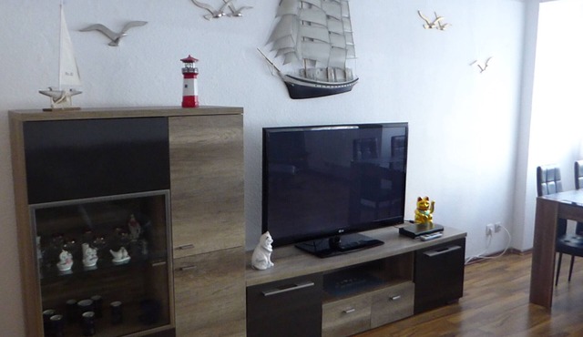 Pet-Friendly Apartment 'Stralsunder' close to the Sea with Wi-Fi