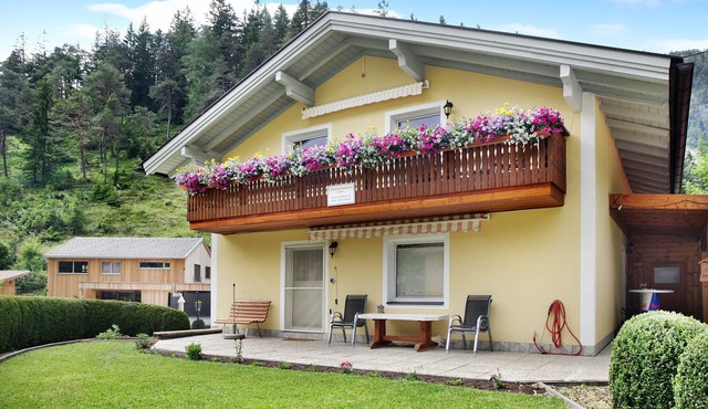 Pet-Friendly Apartment "Mark" with Mountain Views & Balcony