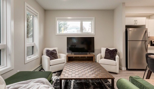 Pet Friendly Apartment w/Free Underground Parking
