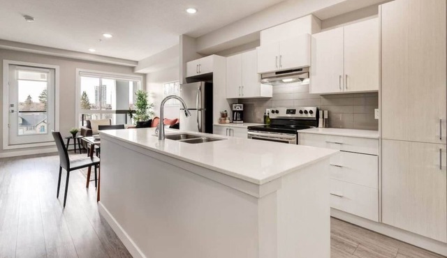 Pet Friendly Apartment w/ Free Underground Parking