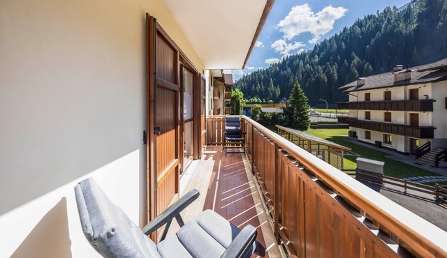 Pet-friendly Apartment "Appartamento di Viola ed Elia" with Mountain View & Balcony