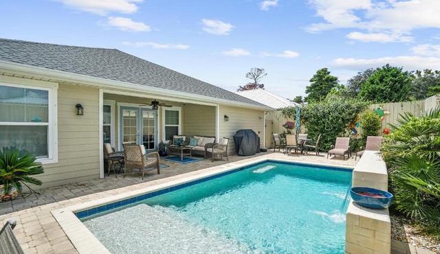 Pet Friendly Beach House - Paradise on Palm by Panhandle Getaways