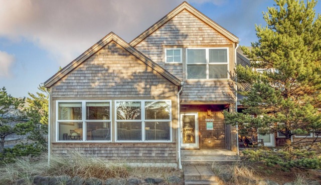 Pet Friendly Beach Home with everything you need to enjoy the Beach!
