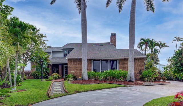 Pet Friendly! Canal-Front Apollo Beach Gem w/Pool