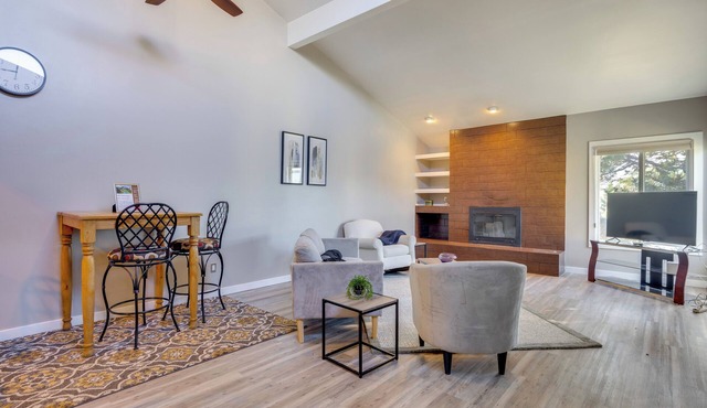 Pet-Friendly Condo w/Mountain View in Monument!