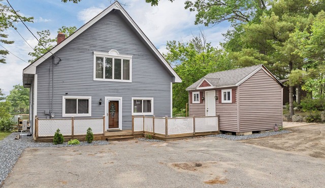 Pet Friendly Escape to Lake Waukewan for Your Next Getaway