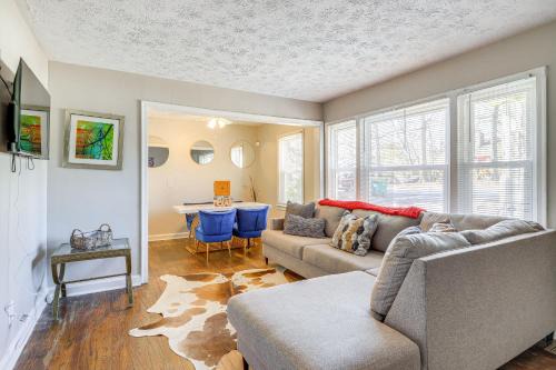 Pet-Friendly Georgia Retreat w/Fire Pit & Porch!