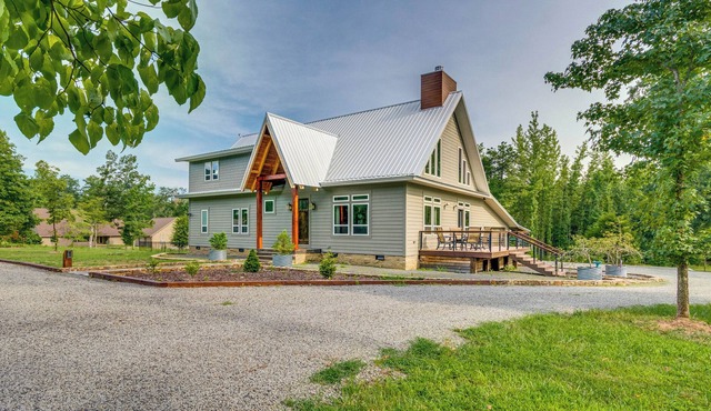 Pet-Friendly Heber Springs Rental w/ Fire Pit!