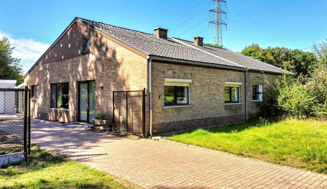 Pet friendly home in As with WiFi