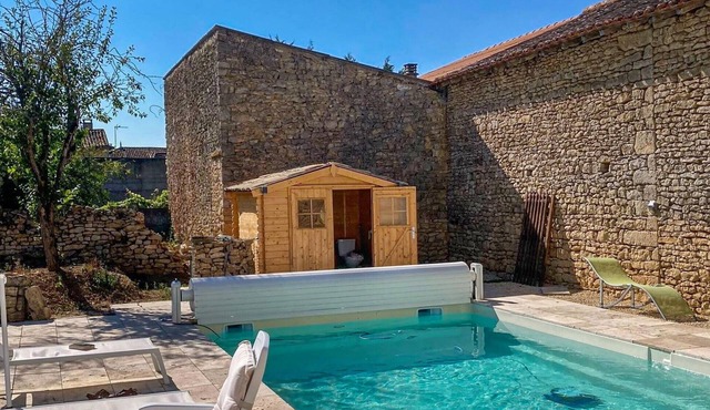 Pet friendly home in Doux