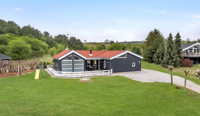 Pet friendly home in Ebeltoft with sauna