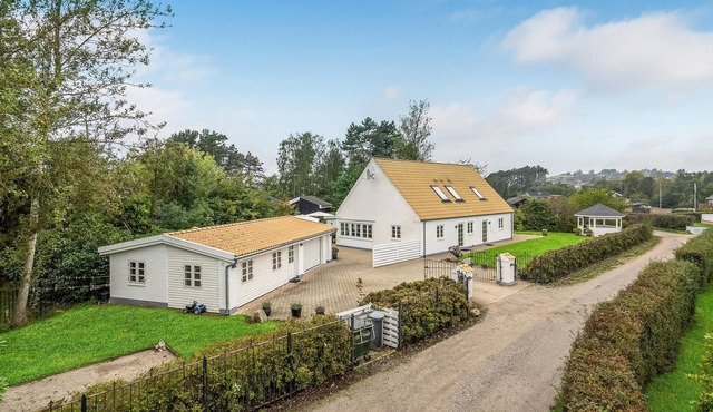 Pet friendly home in Ebeltoft with WiFi