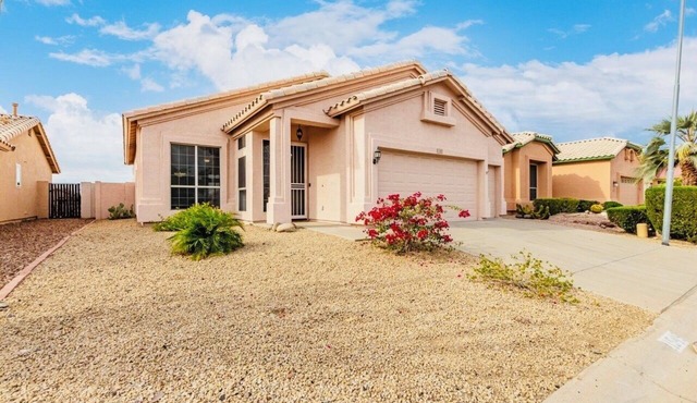 PET Friendly Home on the Golf Course/Surprise and Peoria Spring Training!