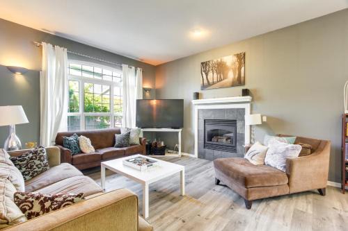 Pet-Friendly Home w/Yard, 2 Mi to Autzen Stadium