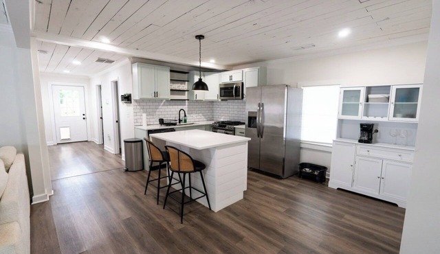 Pet-friendly home walking distance to Downtown Monroe