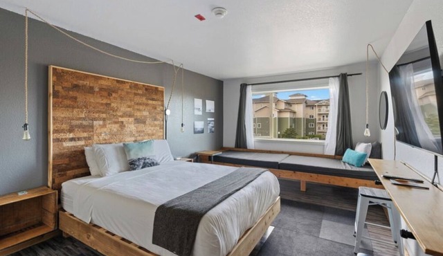 Pet-friendly Hotel! Indoor Pool and Sauna, Perfect for a Long Beach Getaway!