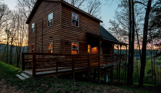 Pet-Friendly Mnt. View Cabin Near River w/Fire Pit + Hot Tub Sleeps 10