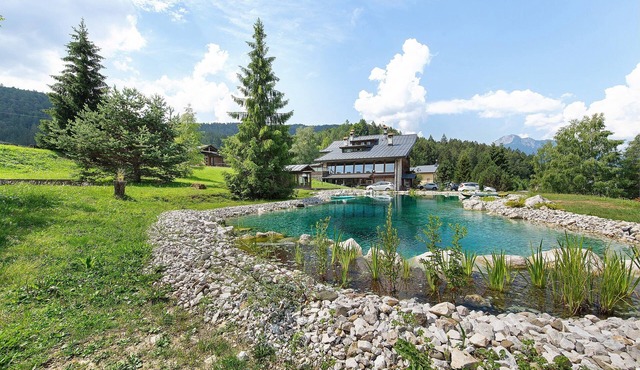 Pet-Friendly Mountain Cabin with Pond and Garden in Pieve di Cadore, Dolomites