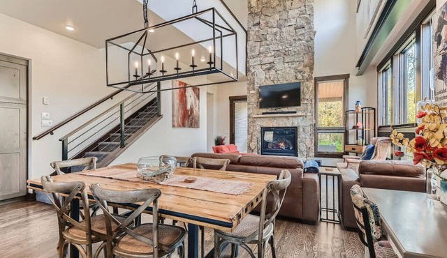 Pet-Friendly Mountain Retreat | Private Hot Tub | Near Hiking Trails | Summit Sky Ranch