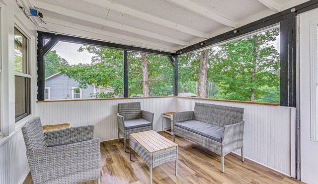 Pet Friendly + Peaceful: Family Home Near Main St!