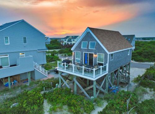 Pet-Friendly Private Beach Oceanfront Cottage