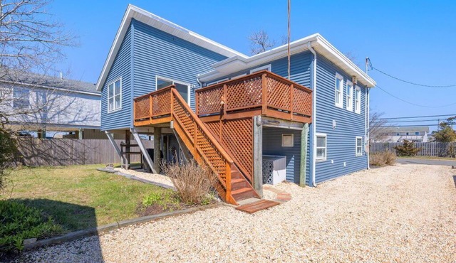 Pet friendly- Renovated Sunny Seaside Ranch - 1st 3 bookings SAVE 10%