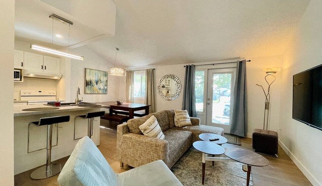 Pet-friendly Renovated Home Near University!