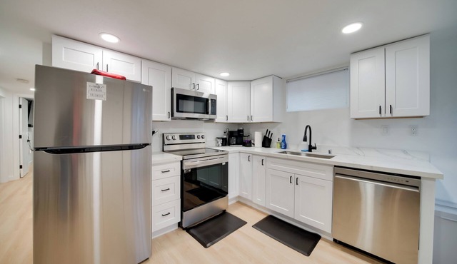 Pet-Friendly Seattle Apt Near Dtwn & Lumen Field