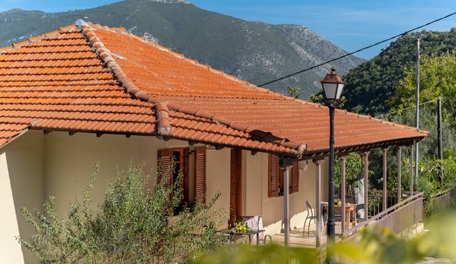 Pet-Friendly Studio "Krinos 4" with Mountain View, Garden & Wi-Fi