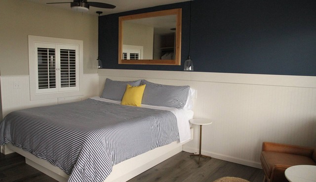 Pet-Friendly Studio Stay | 0.2 Miles from Marsh's Free Museum | Parking Avail.