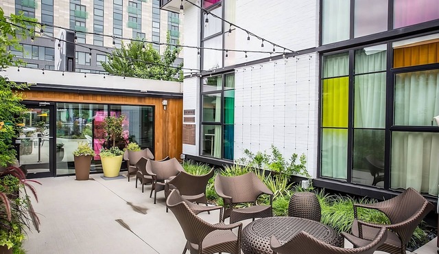 Pet Friendly Triple King Trailers w/Courtyard Pool, & Onsite Dining & Bar!