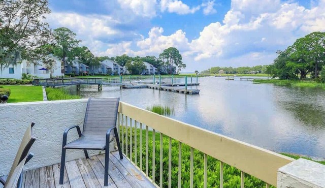 Pet Friendly Waterfront Villa w/Dock, Hilton Head