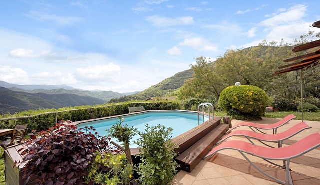 Pet-Friendly "Villa La Casa di Giacomo" with Private Pool, Garden & Wi-Fi