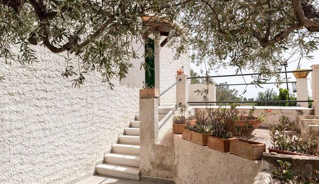 Pet-Friendly Villa 'Rosa' with Sea View & Terraces