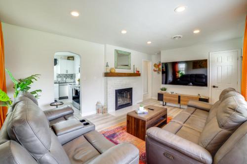 Pet Friendly w/Yard! Modern La Porte Home By Dtwn