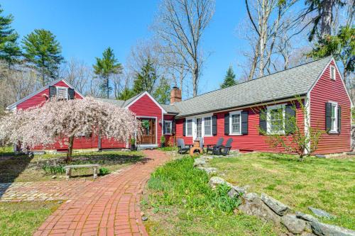 Pet-Friendly Yard: Boston Area Home Near Gillette