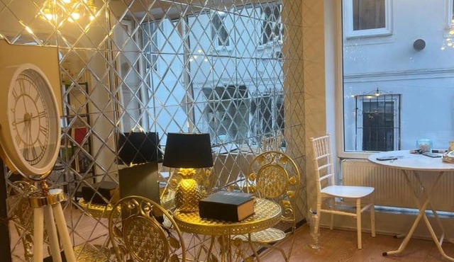 Petek Hotel