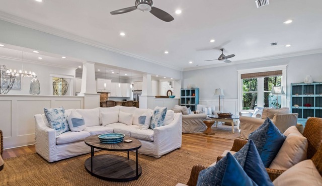 PetFriendly Gem By Gulf w Cart and Luxe Amenities