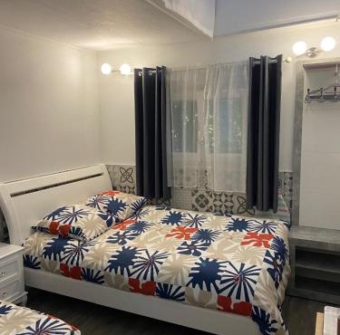 Petit studio pour 4 personnes avec coin jardin